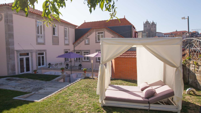 Flores Village Hotel & Spa ****