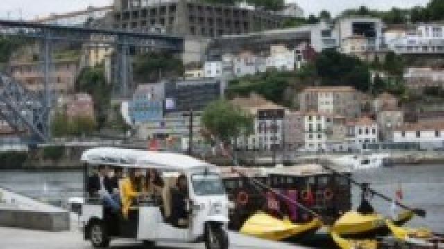 Porto Baroque Tuk Tuk