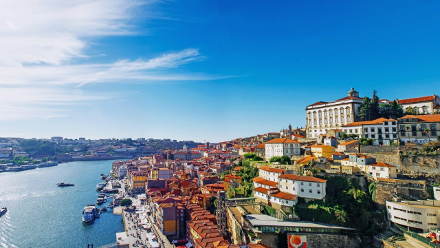 Journey in Porto: Welcome, Leadership Workshop and Dinner by the River