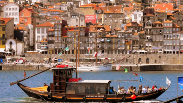 Jour de clôture : yoga, brunch d'adieu et croisière sur le Douro